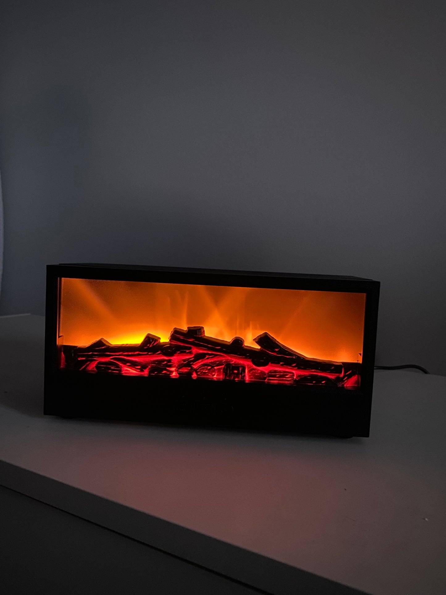 FlameDiffuser- Nawilżacz Powietrza Kominek LED & Dyfuzor Olejków